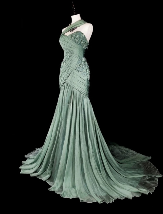 Wunderschönes dunkelolivgrünes herzförmiger Ausschnitt A-Linie Satin Tüll Kurzes Ballkleid Homecoming-Kleid ED02575