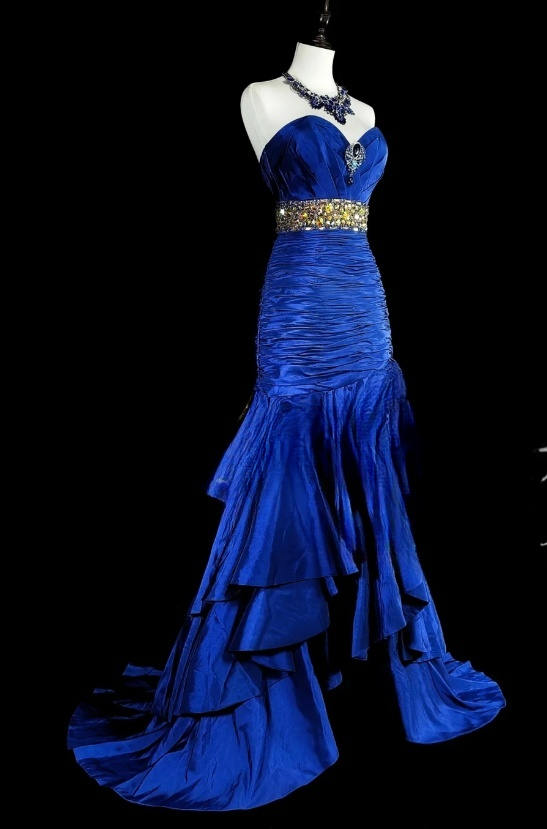 Wunderschönes dunkelolivgrünes herzförmiger Ausschnitt A-Linie Satin Tüll Kurzes Ballkleid Homecoming-Kleid ED02575