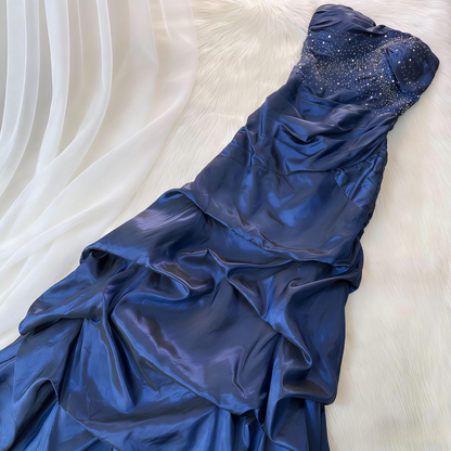 Robe de bal longue bleu marine élégante en satin, coupe trapèze, sans bretelles EP07304