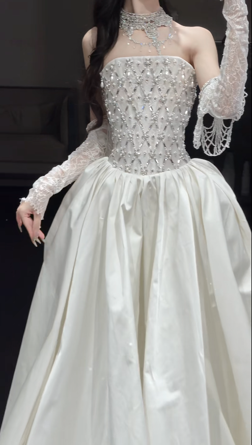 EElegant White Wedding Dress Long Satin Strapless Bridal Dress Sheath Sleeveless Bridal Gown EP07394