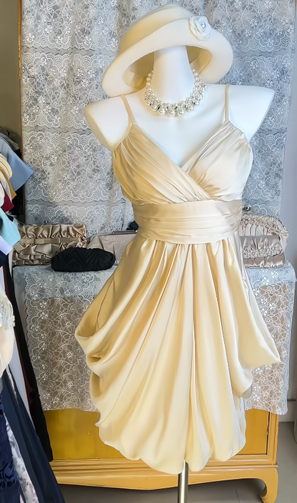 Magnifique Robe de Cocktail Champagne Bretelles Fines Coupe A-Line Robe de Soirée Satin Anniversaire EP08623