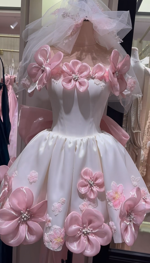 Cute Pink Short Prom Dress Strapless A-Line Cocktail Dress Appliques Satin Formal Dress EP08626