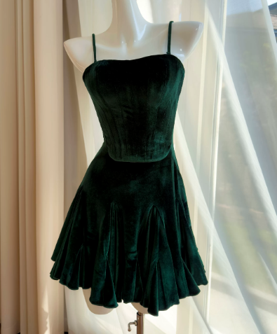 Chic Dark Green Short Prom Dress Strapless Sheath Cocktail Dress Velvet Formal Dress EP08627
