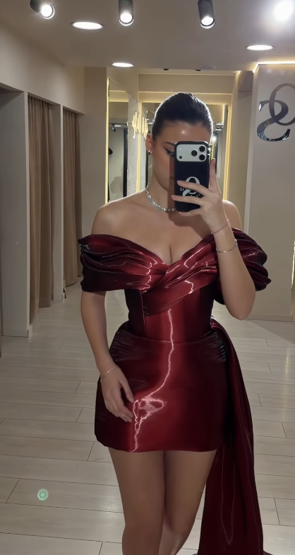 Chic Burgundy Birthday Dress Off-shoulder Sheath Cocktail Dress Satin Short Formal Dress EP08633