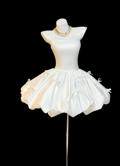 Robe de cocktail chic sans bretelles trapèze en satin, robe de bal, robe d'anniversaire blanche EP08636