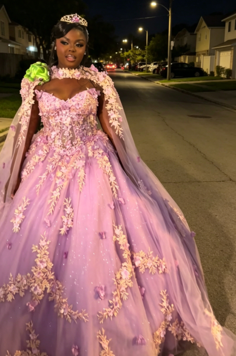 Pink Quinceanera Dress Sweetheart Ball Gown Tulle Appliques Sweet 16 Dress EQ07111