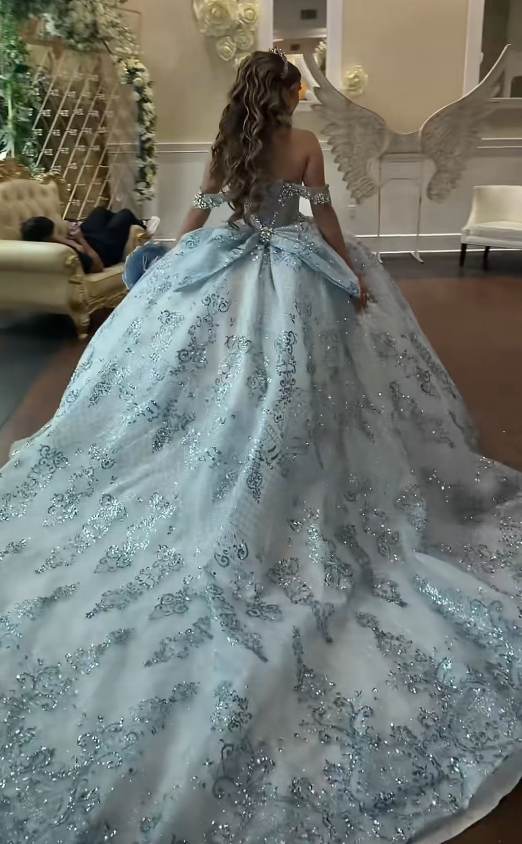 Blue Sweet 16 Dress Gorgeous Off-shoulder Ball Gown Tulle Long Prom Dress Appliques Quinceanera Dress EQ07116