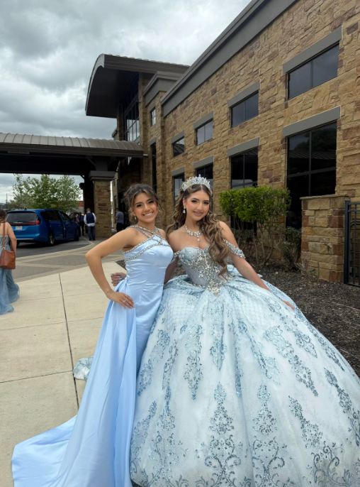 Blue Sweet 16 Dress Gorgeous Off-shoulder Ball Gown Tulle Long Prom Dress Appliques Quinceanera Dress EQ07116