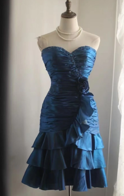 Chic Sweetheart Sheath Cocktail Dress Satin Graduation Party Dress Blue Birthday Dress ES07127