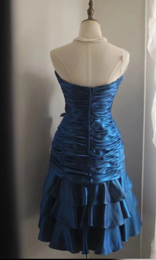 Chic Sweetheart Sheath Cocktail Dress Satin Graduation Party Dress Blue Birthday Dress ES07127