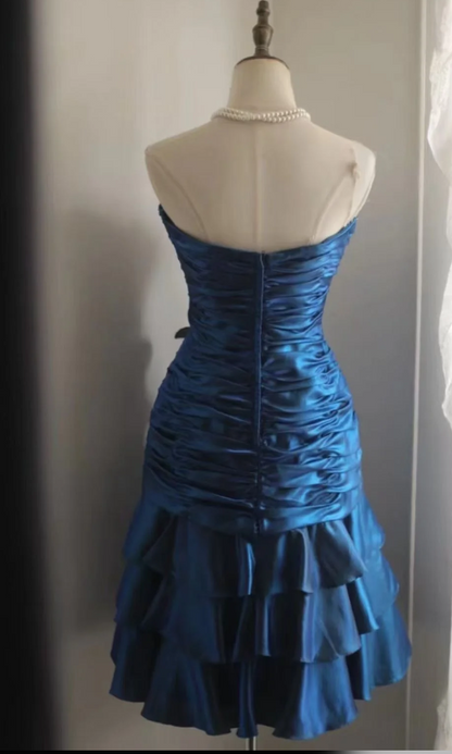 Chic Sweetheart Sheath Cocktail Dress Satin Graduation Party Dress Blue Birthday Dress ES07127