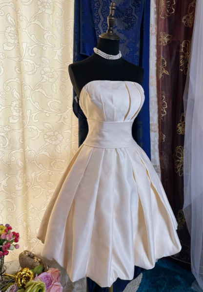 Robe de cocktail chic sans bretelles coupe trapèze en satin, robe de bal de fin d'année, robe d'anniversaire blanche ES07130
