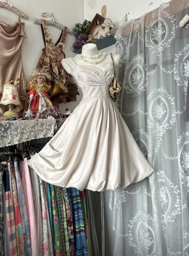 Chic Spaghetti Straps Birthday Dress A-Line Satin Graduation Dress Champagne Party Dress ES07258
