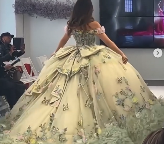 Wunderschönes dunkelolivgrünes herzförmiger Ausschnitt A-Linie Satin Tüll Kurzes Ballkleid Homecoming-Kleid ED02575