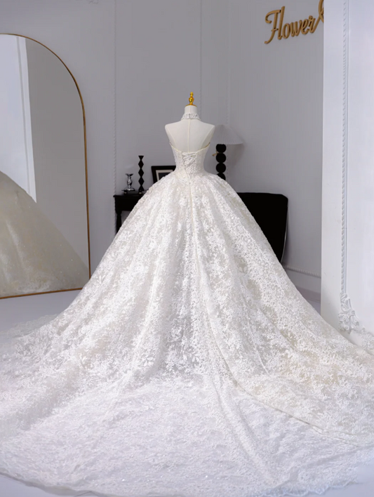 Simple Strapless Ball Gown Lace Wedding Dresses Beaded Bridal Gowns White Sleeveless Bridal Dresses EW0108