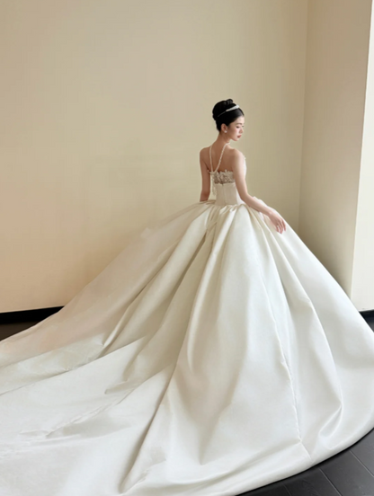 Robe de mariée trapèze modeste et charmante en satin Robe de mariée blanche EW04753