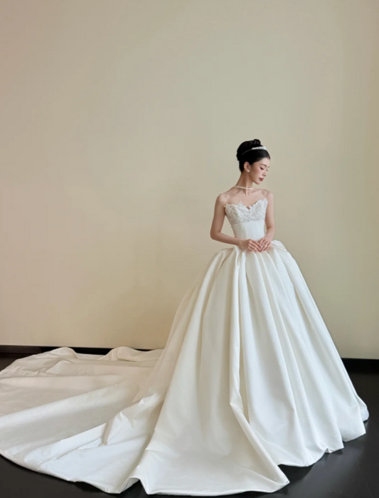 Modest Sweetheart A-Line Wedding Dress Satin Bridal Gowns White Birdal Dress EW04753