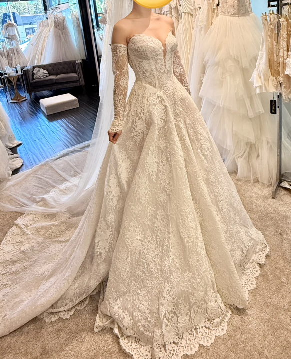 Robe de mariée trapèze modeste en dentelle, sans manches, blanche EW04758