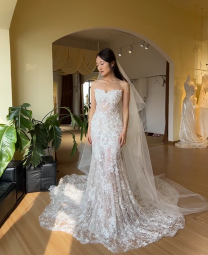 Robe de mariée intemporelle sirène avec applications en dentelle, robes de mariée blanches EW04761