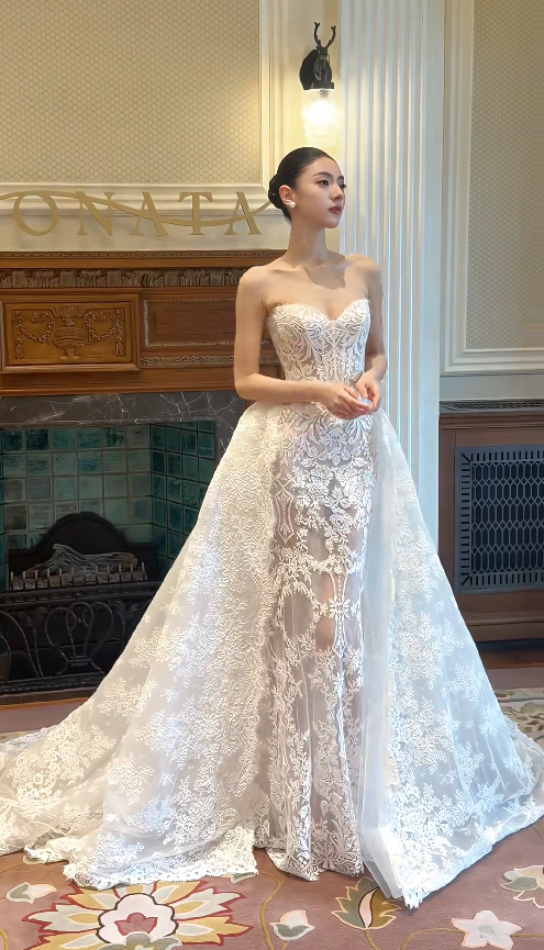 Timeless Sweetheart Sheath Wedding Dress Appliques Lace Bridal Gowns White Birdal Dress EW04763