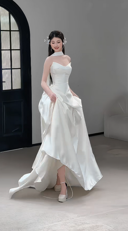 Robe de mariée intemporelle en satin coupe fourreau, Robe de mariée blanche EW04767
