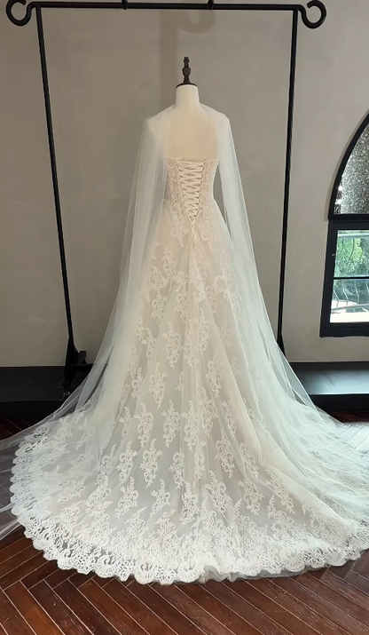Robe de mariée trapèze sans bretelles chic avec appliques en dentelle Robe de mariée blanche EW04775