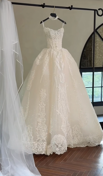Robe de mariée intemporelle bustier trapèze en dentelle appliquées Robes de mariée blanches Robe de mariée EW04774