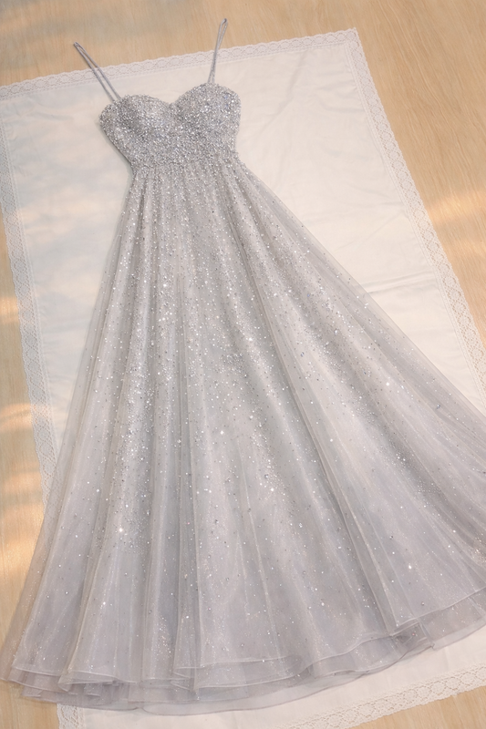Gorgeous Silver Prom Dress Spaghetti Straps A-Line Formal Dress Tulle Sequins Long Evening Dress Sleeveless Birthday Outfit EW05452