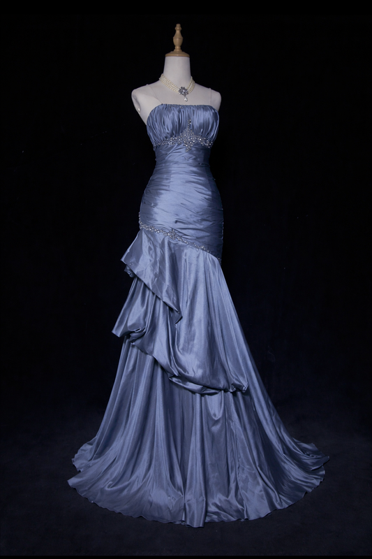 Graublaues Ballkleid Trägerloses Etui Satin Langes Abendkleid EW0676