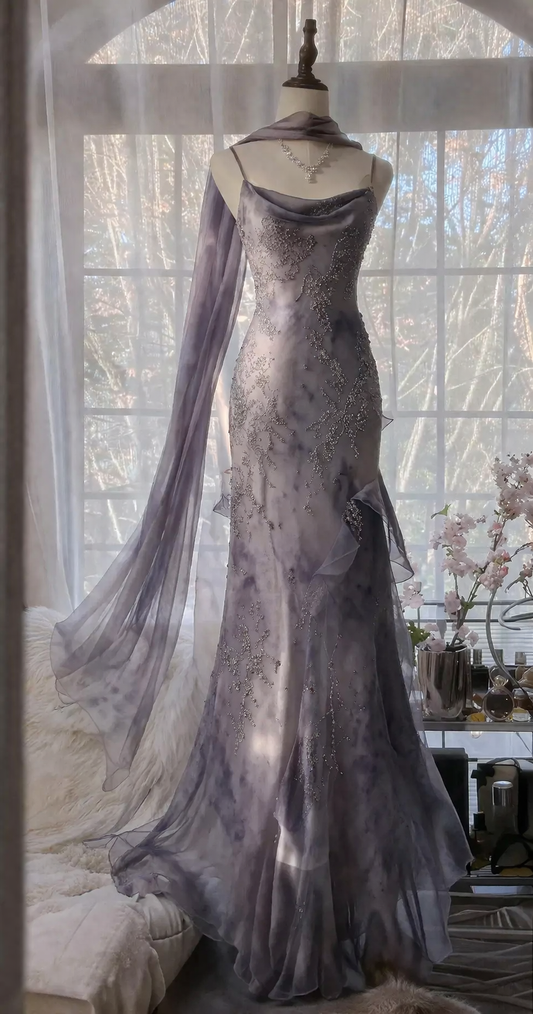 Elfenhaftes Spaghettiträger Etui Chiffon Perlen Langes Abendkleid Dusty Purple Ballkleid EW0687