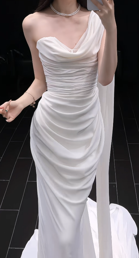 Timeless Sheath Wedding Dress One-shoulder Chiffon Bridal Gown White Bridal Dress EW07166