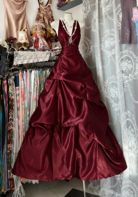 Chic A-Line Satin Long Evening Dress Halter Burgundy Prom Dress EW07179
