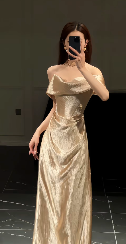 Schickes goldenes Ballkleid, schulterfreies Etuikleid, langes Satin-Abendkleid EW0731