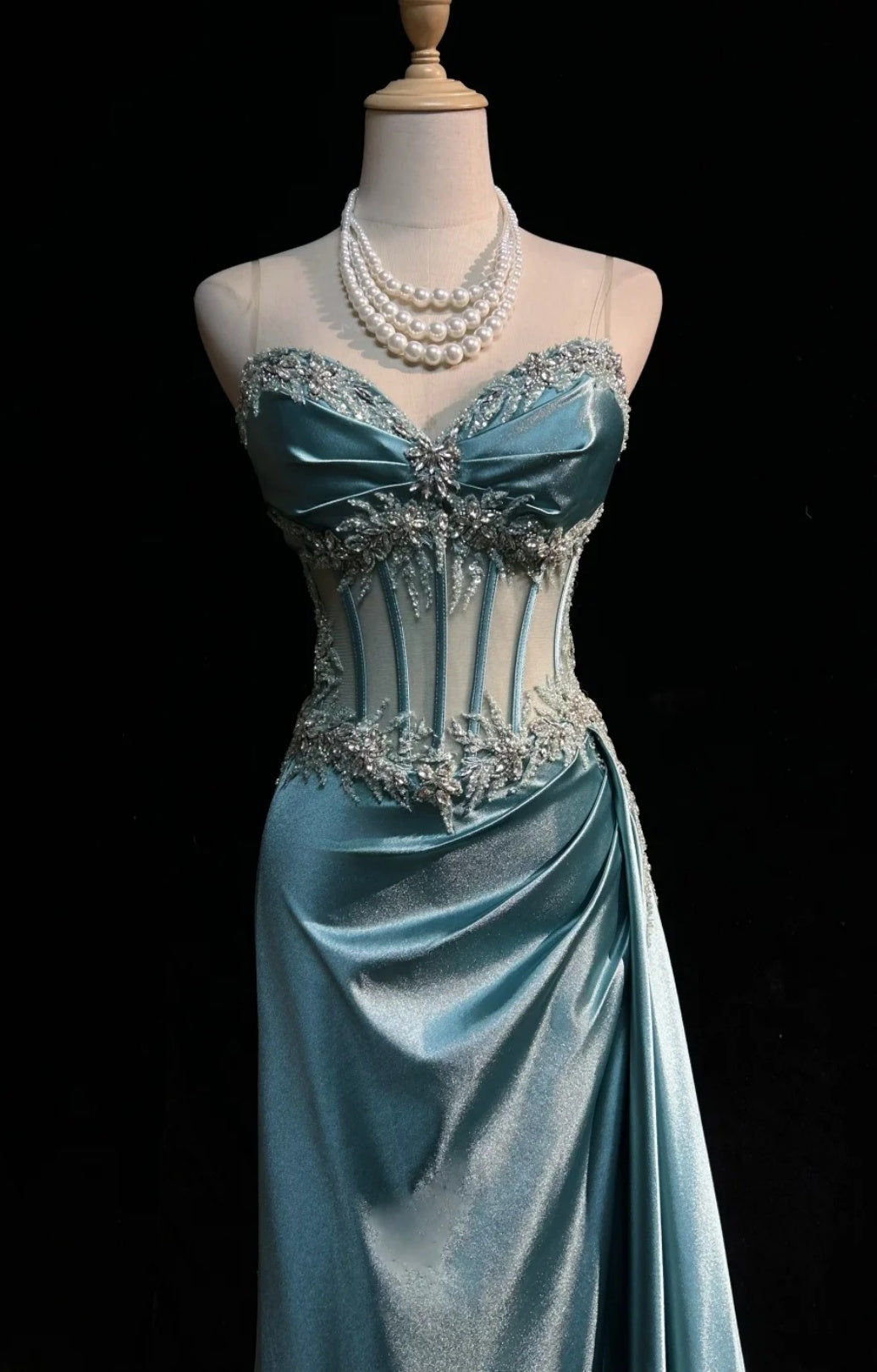 Chic Blue Prom Dress  Spaghetti Straps Sheath Beaded Satin Long Evening Dress EW0741