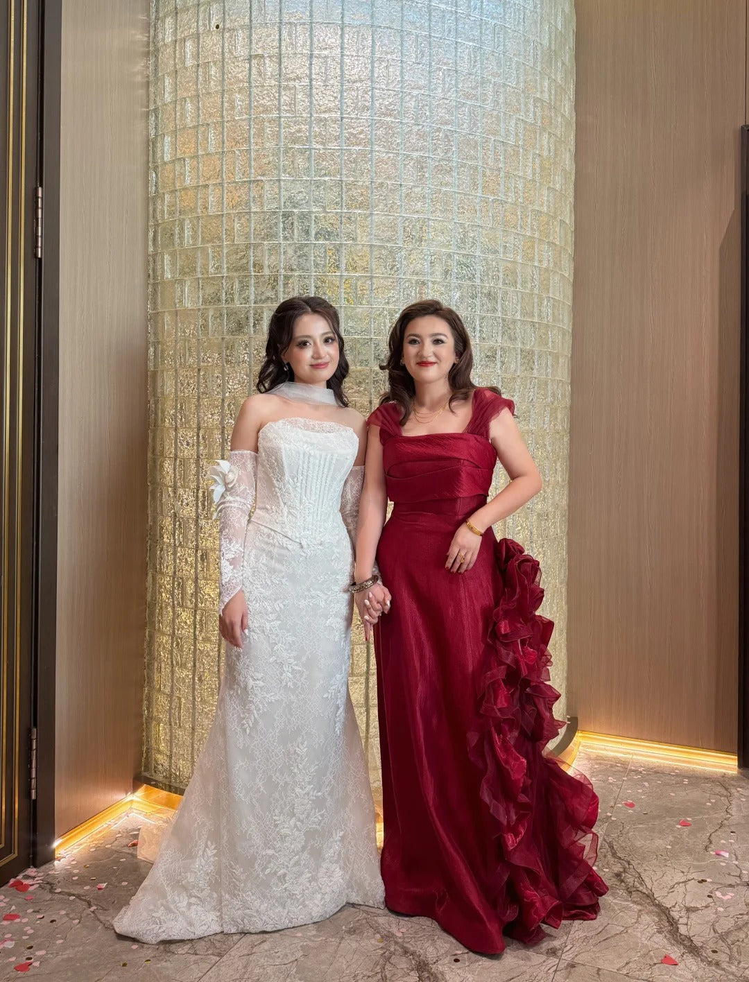 Robe de Soirée Longue en Satin A-ligne à Bretelles, Élégante Robe d'Invitée de Mariage Bordeaux EW07836