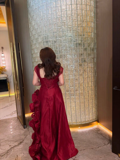 Robe de Soirée Longue en Satin A-ligne à Bretelles, Élégante Robe d'Invitée de Mariage Bordeaux EW07836