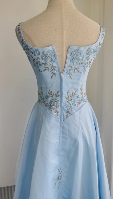 Robe longue de soirée en satin ornée de perles, ligne A, bretelles fines, pour invitée de mariage, couleur bleue chic EW07880