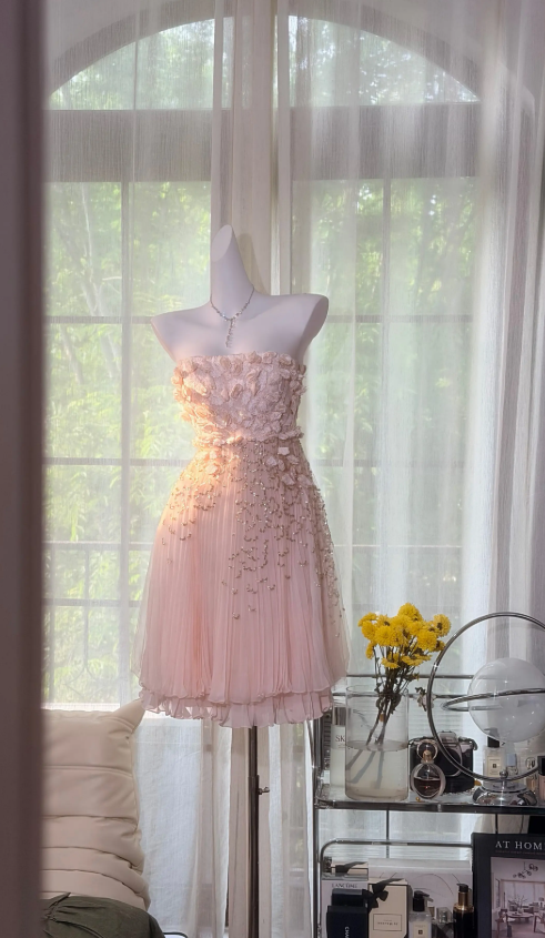Robe de bal courte en mousseline fourreau bustier ornée de perles, robe d'anniversaire rose romantique EW08949