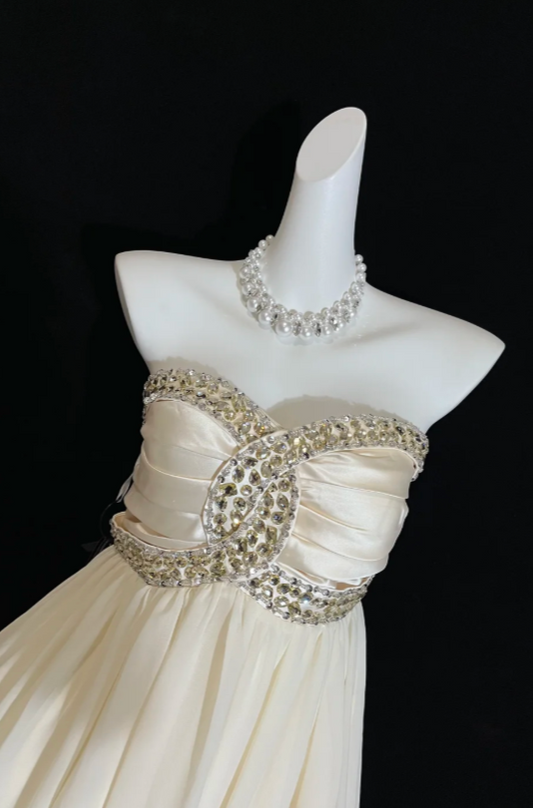 Chic Strapless Birthday Dress Sheath Chiffon Vacation Dress Champagne Short Prom Dress EW08967