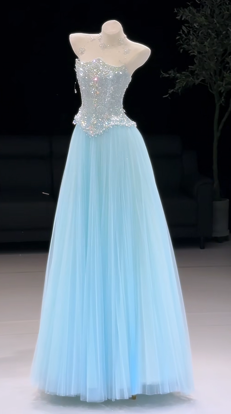 Elegant Pale Blue Prom Dress Strapless Tulle Formal Dress A-Line Long Evening Dress EW08976