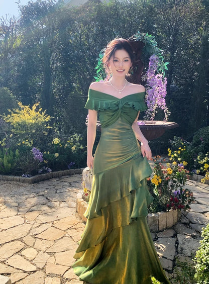 Green Off-shoulder A-Line Satin Long Formal Dress
