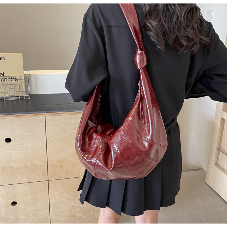 Fashion large capacity commuter messenger bag croissant ED0286