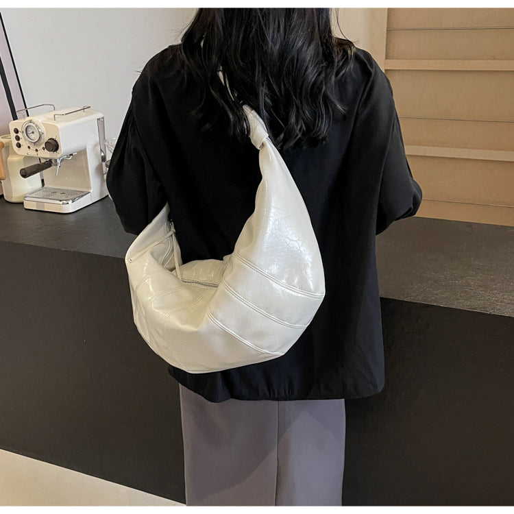 Fashion large capacity commuter messenger bag croissant ED0286