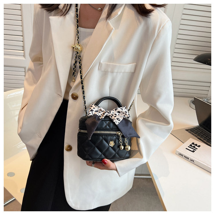 Chanel style diamond chain mini square bucket bag ED0321