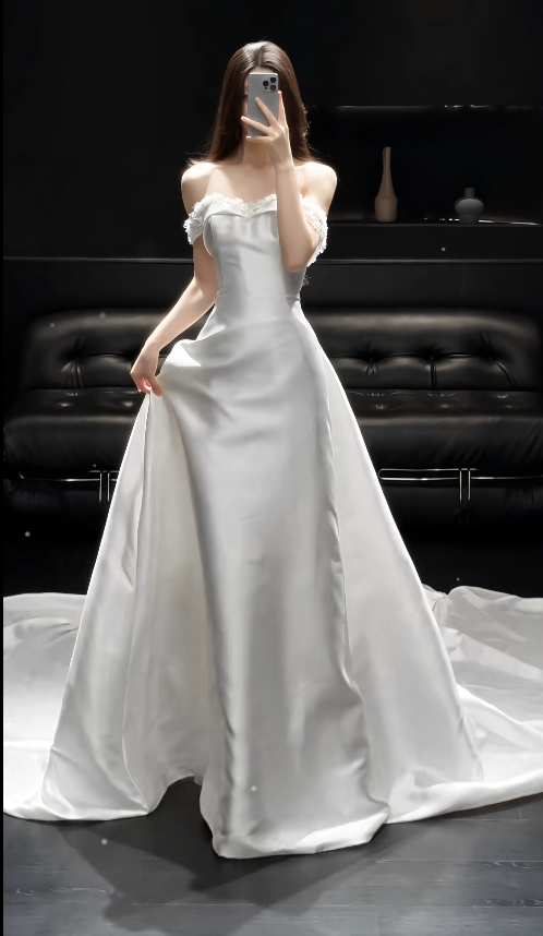 Satin Wedding Dress A-Line White Bridal Gown Sleeveless Off-shouder Bridal Dress WD0103