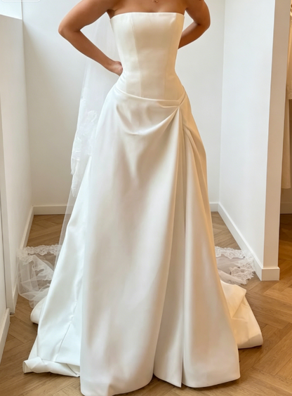 Trägerloses Hochzeitskleid A-Linie Weißes Brautkleid Ärmelloses Satin-Brautkleid WD0104