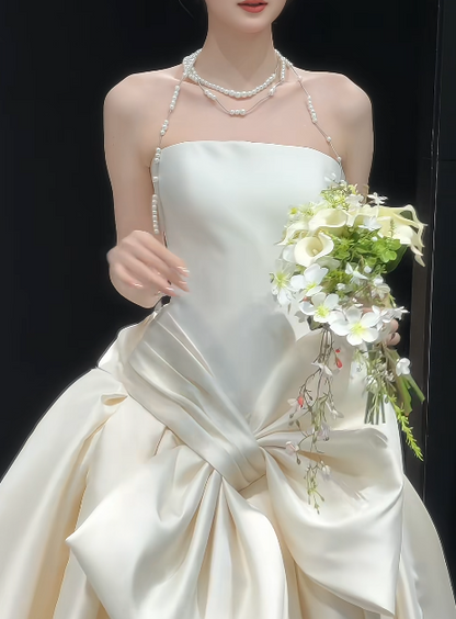 Robe de mariée en satin coupe trapèze couleur champagne, bustier sans manches avec nœud WD0106