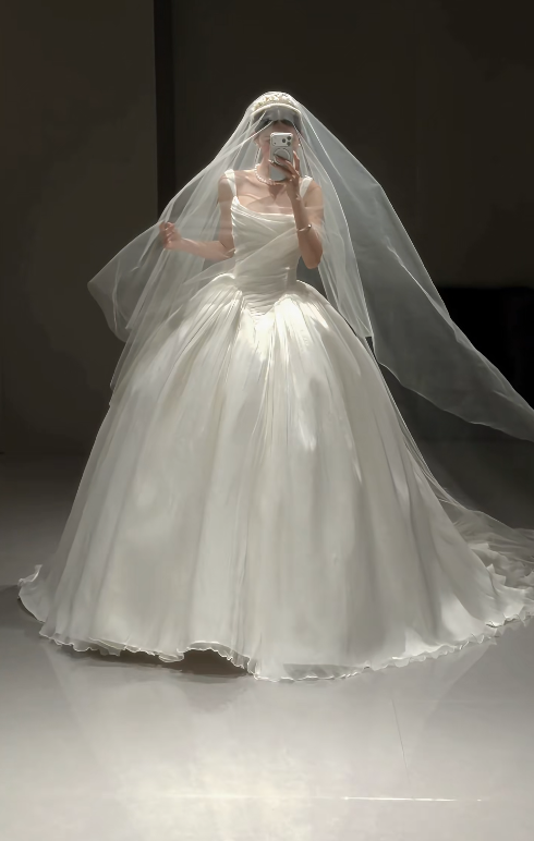 Organza Wedding Dress White Ball Gown Bridal Gown Sleeveless Straps Bridal Dress WD0109