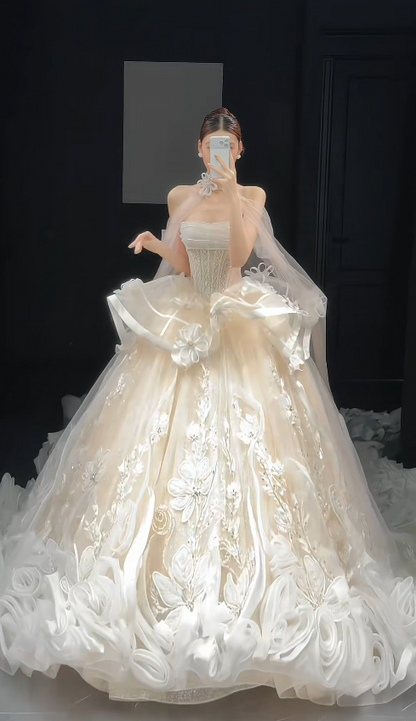 Tulle Wedding Dress Champagne Ball Gown Bridal Gown Sleeveless Strapless Appliques Bridal Dress WD0111