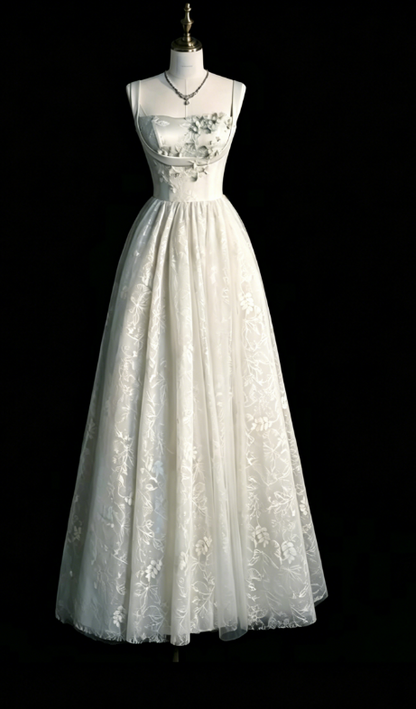 Schicke Spaghettiträger A-Linie Stickerei Satin Tüll Lange Ballkleider, Sweet 16 Kleid mit Applikationen ED01211